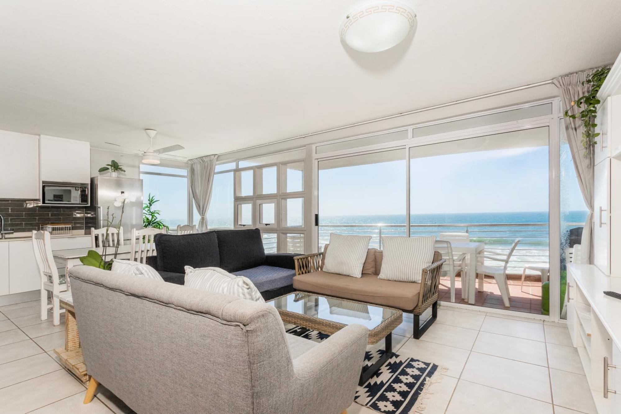 Ocean Pearl At Chakas Cove - Beachfront Apartment Ballito Exterior photo