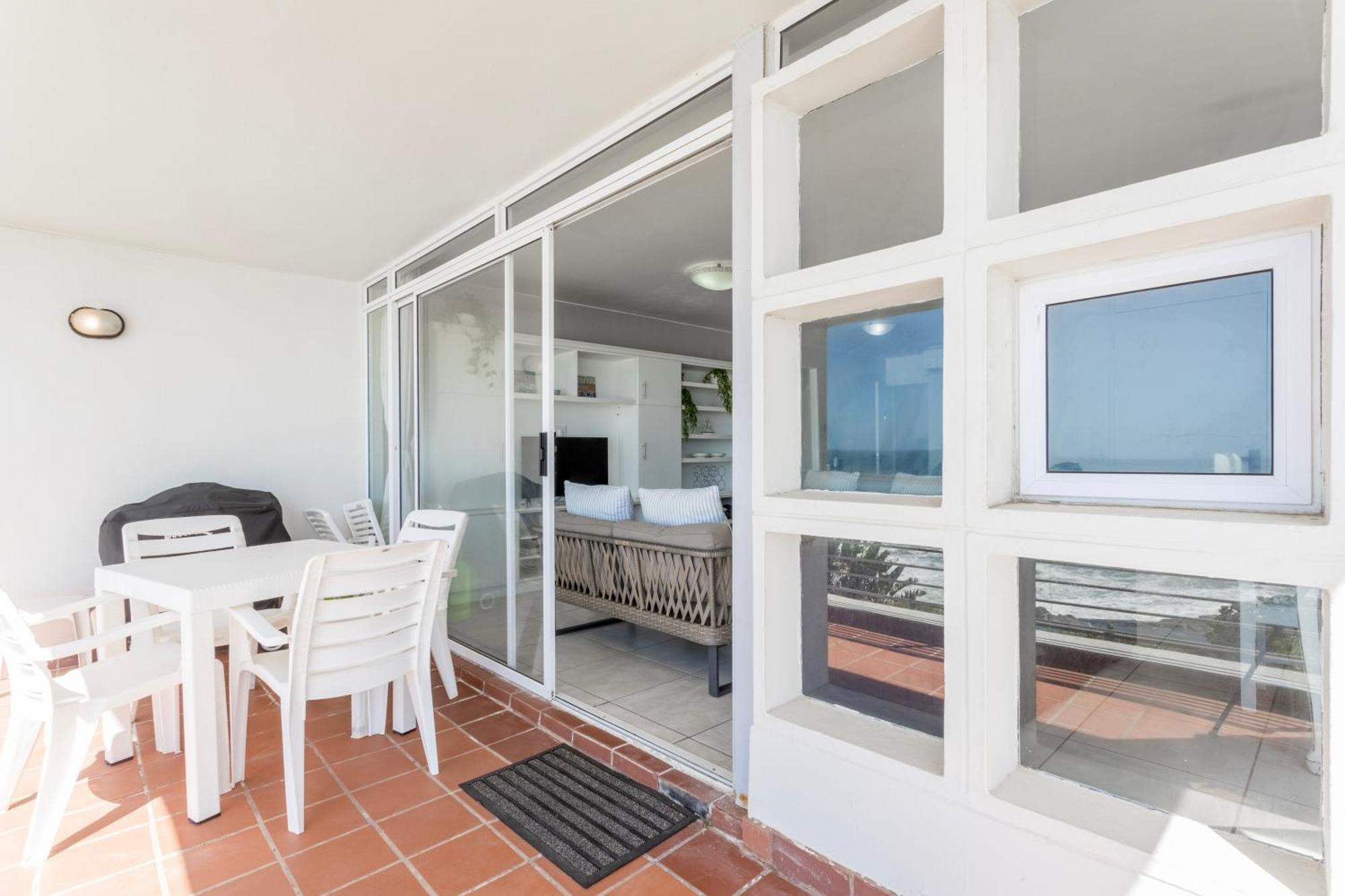 Ocean Pearl At Chakas Cove - Beachfront Apartment Ballito Exterior photo